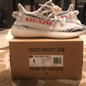 Adidas Yeezy Boost 350 V2 Zerbra Size 5